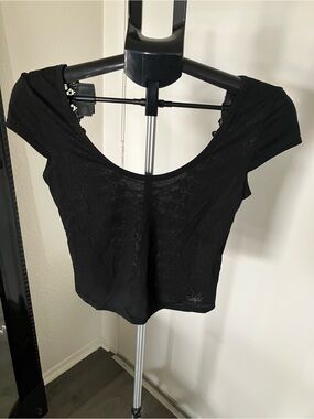 Women's Scoop Back Crop Top With Lace Detail